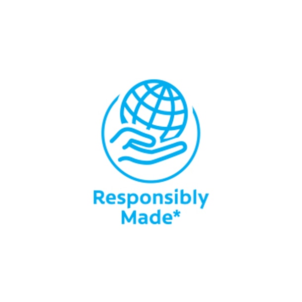 Sininen ”Responsibly Made” -ympäristömerkki, jossa on symboli kädestä, joka pitää maapalloa valkoisella taustalla, ja joka on tarkoitettu kestävän kehityksen mukaisille tuotteille.